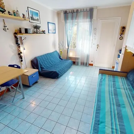 42ob - Beau Avec Immense Terrasse Et Garage Prive マントン